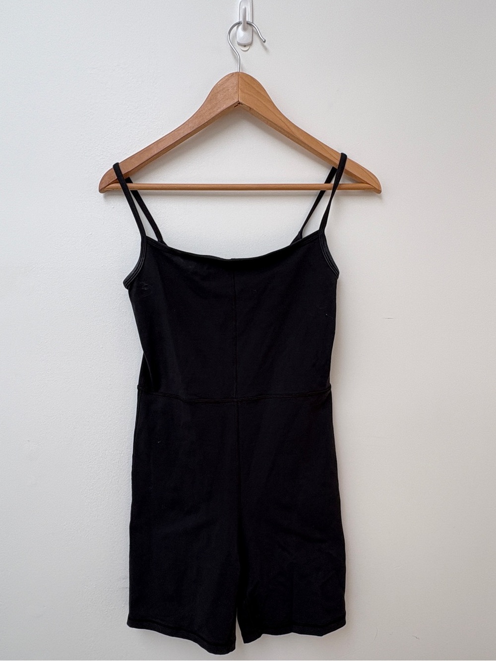 Wilfred free Black Spaghetti-Strap Romper